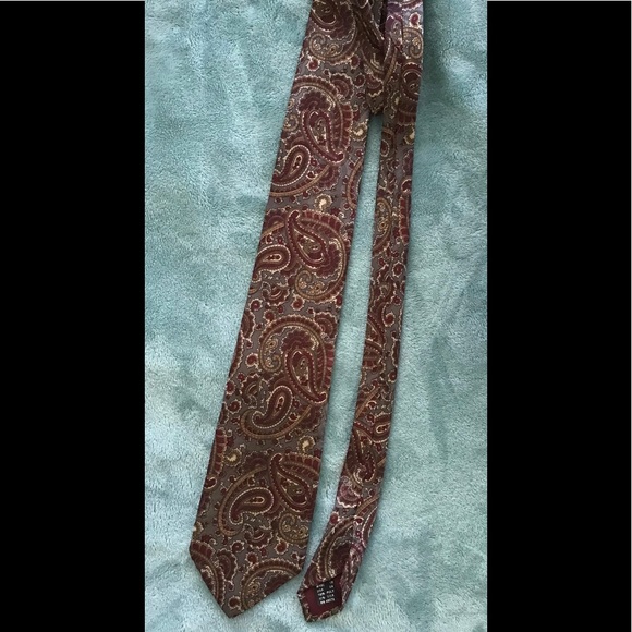 Egon von Furstenberg Paisley Necktie - Picture 2 of 5